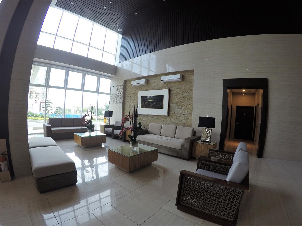 טגאיטאי Wind Residence Condo - Tagaytay By Jaderooms מראה חיצוני תמונה